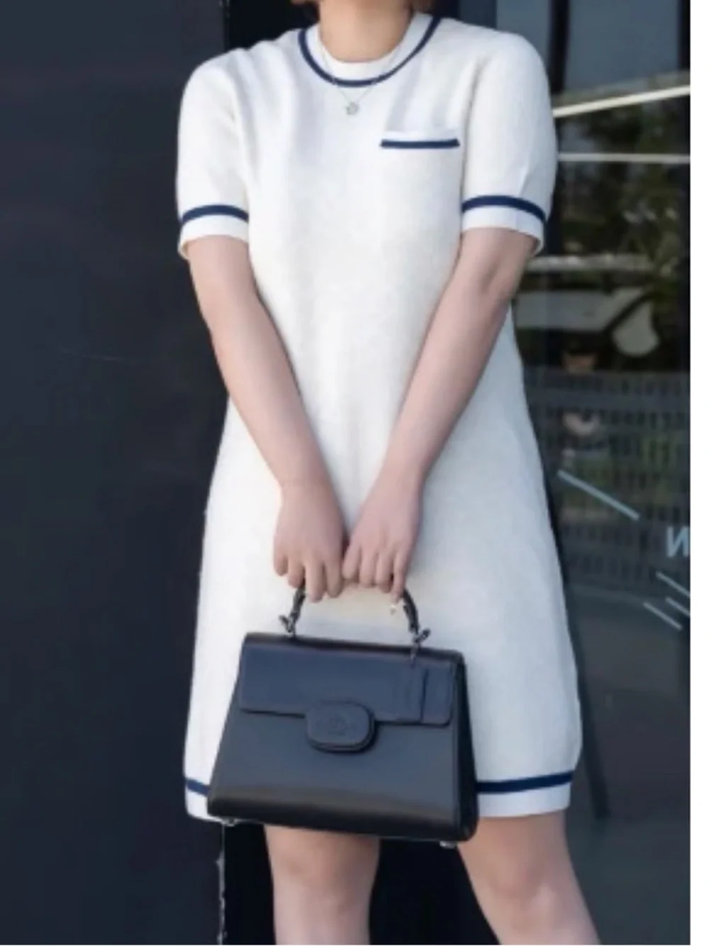 COACH - Eliza Top Handle Bag in Leather (CT852) - Picture 3 of 16